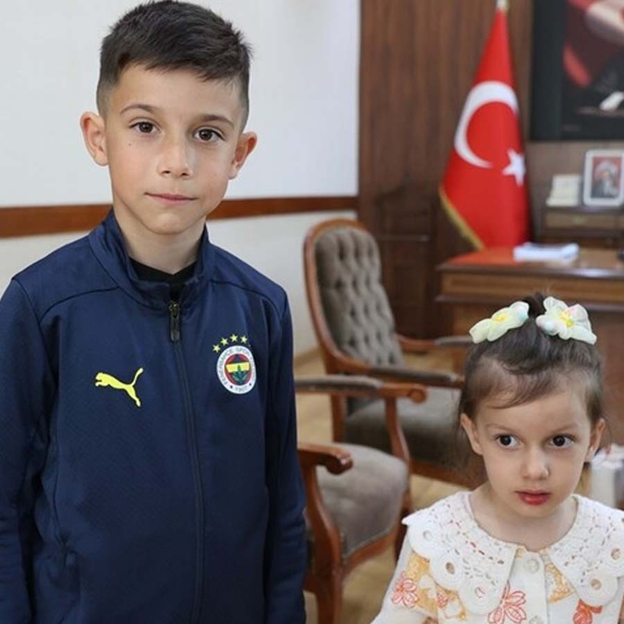 Cumhurbaşkanı Recep Tayyip Erdoğan'la tanışma hayalini gerçekleştiren Mutlucan Korkmaz o anları anlattı: "Aynı şiiri yine okurum ve yine çok mutlu olurum"