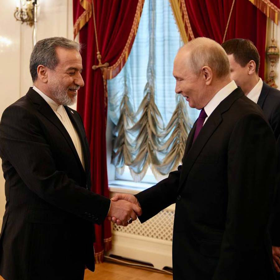 Rusya Devlet Başkanı Putin, İran Dışişleri Bakanı Arakçi ile görüştü: "İran bağımsızlığı ve egemenliği için cesurca mücadele diyor"