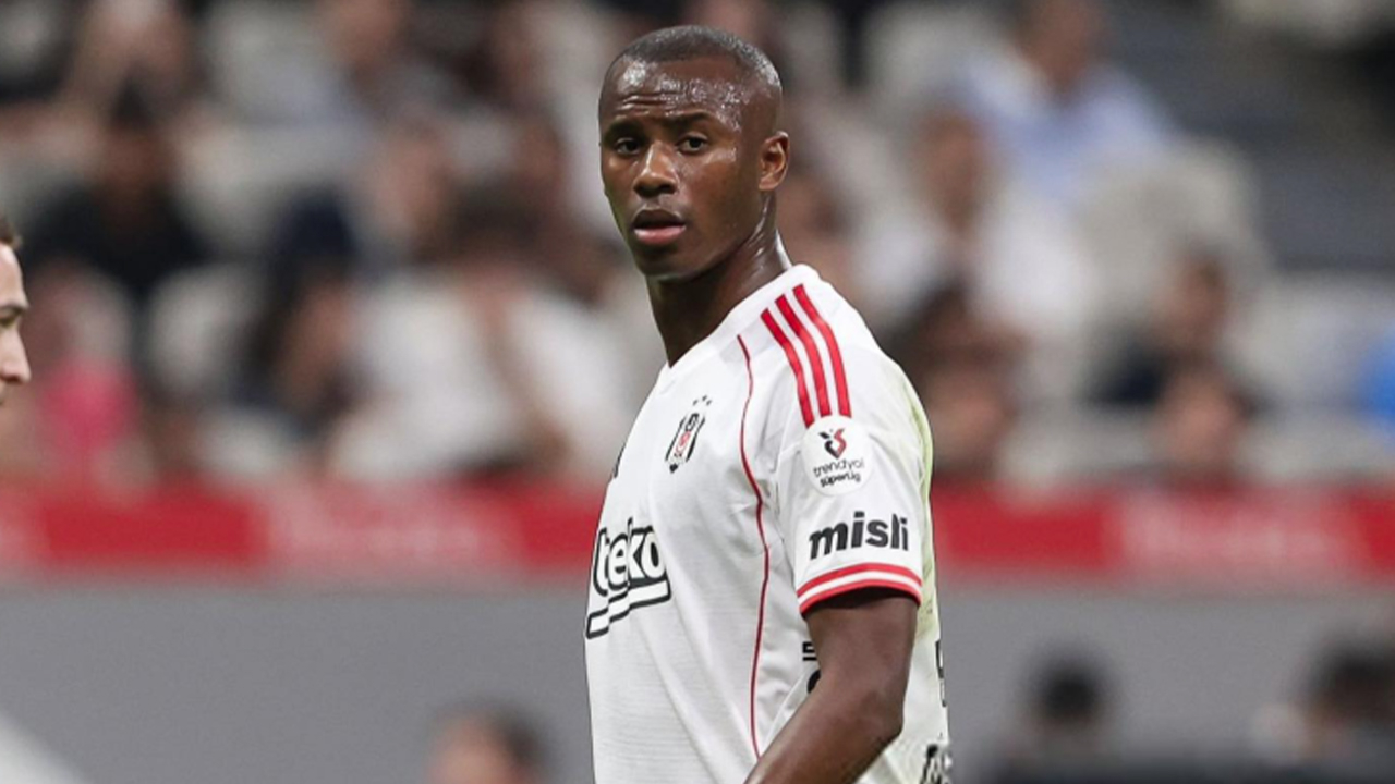 Beşiktaş, 2 stoperle vedalaşma kararı aldı