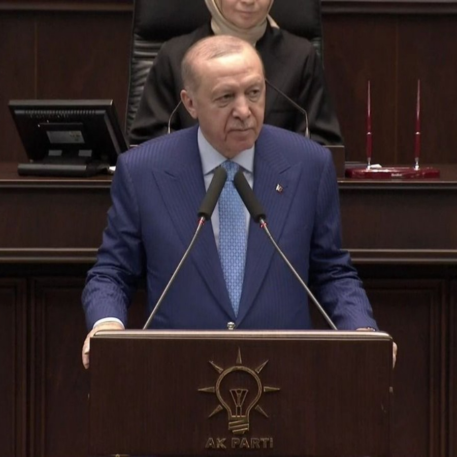 Cumhurbaşkanı Erdoğan: Gazetelerin CHP basın bülteni gibi çıktığı o eski Türkiye artık yok; eleştiriye alışacaksınız!