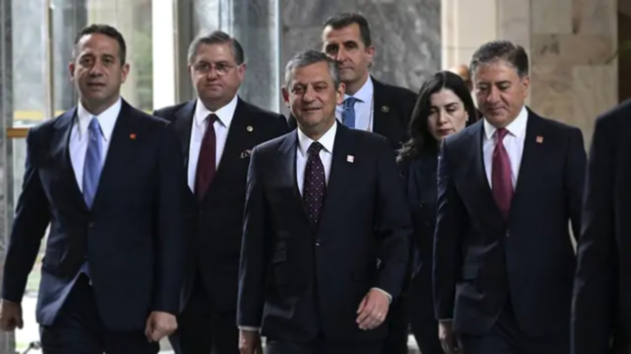 Muhalefete soğuk duş! Özdemir Araştırma'nın mart ayı anketinden şok sonuçlar çıktı: Güven eriyor...