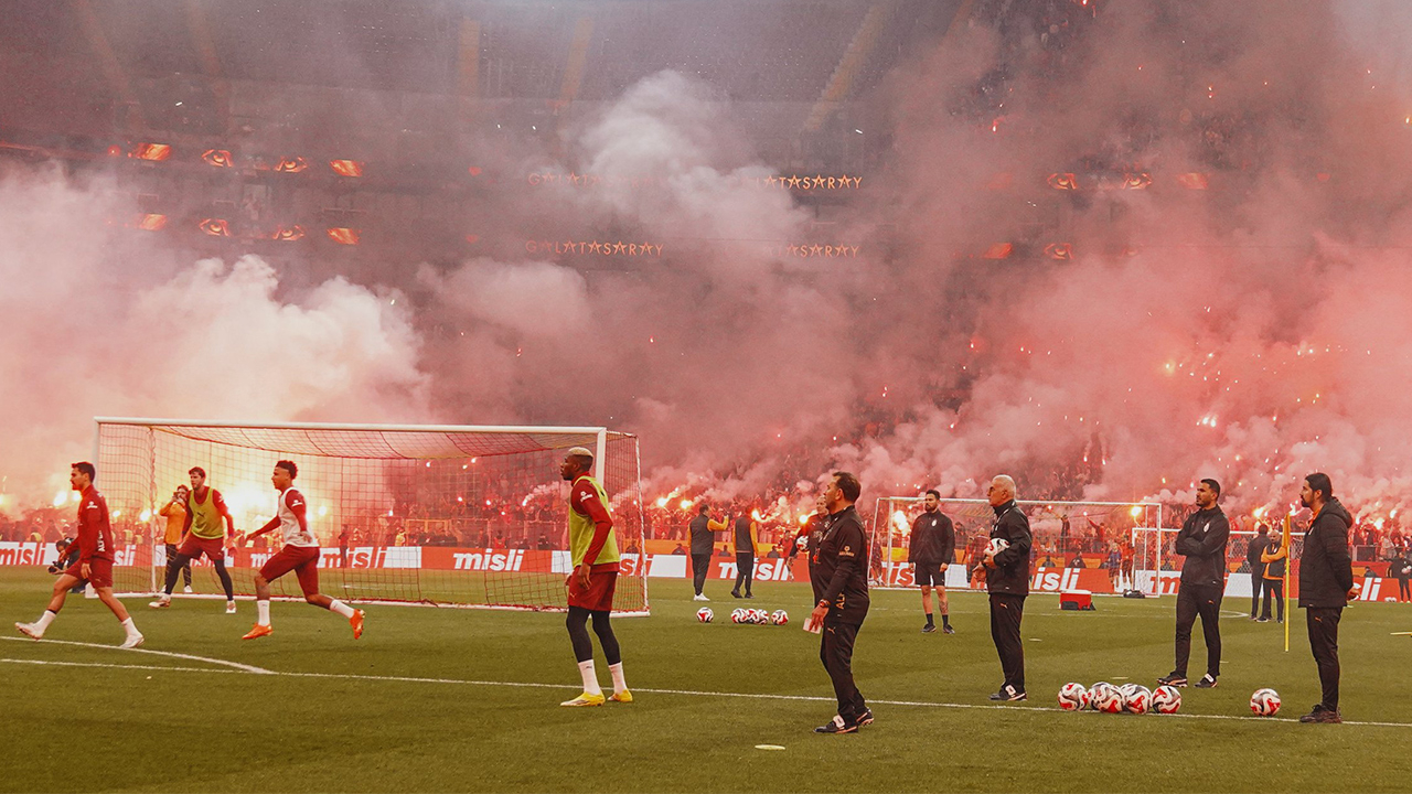 Galatasaray'ın taraftara açık antrenmanına büyük katılım