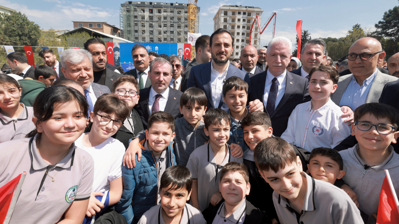 Eğitim yatırımları hız kazanıyor! Sultanbeyli'de 3 yeni okulun temeli atıldı