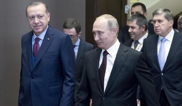 Haşmet Babaoğlu: Büyük savaşlar öncesinde liderler arasında diplomatik trafik yoğunlaşır