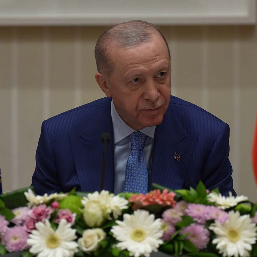 Cumhurbaşkanı Recep Tayyip Erdoğan'dan "İşçinin ve emekçinin yanındayız" mesajı: "Bu ülkeyi gerçek anlamıyla vatan kılan sizin alın teriniz"