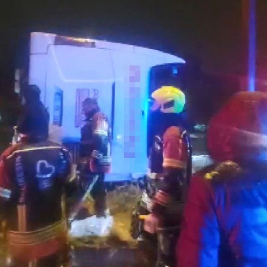 Balıkesir Bandırma'da facia: Yolcu otobüsü devrildi: 3 kişi hayatını kaybetti, 31 kişi yaralandı