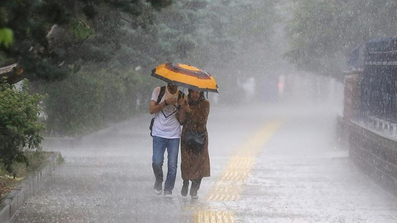 Meteoroloji uyardı! 12 ilde sağanak alarmı: Yarına dikkat