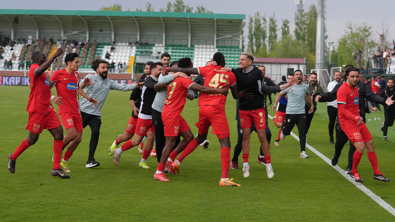 Amedspor Süper Lig'e yükseldi