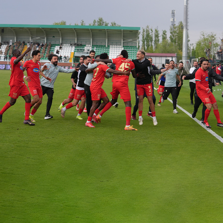 Amedspor Süper Lig'e yükseldi