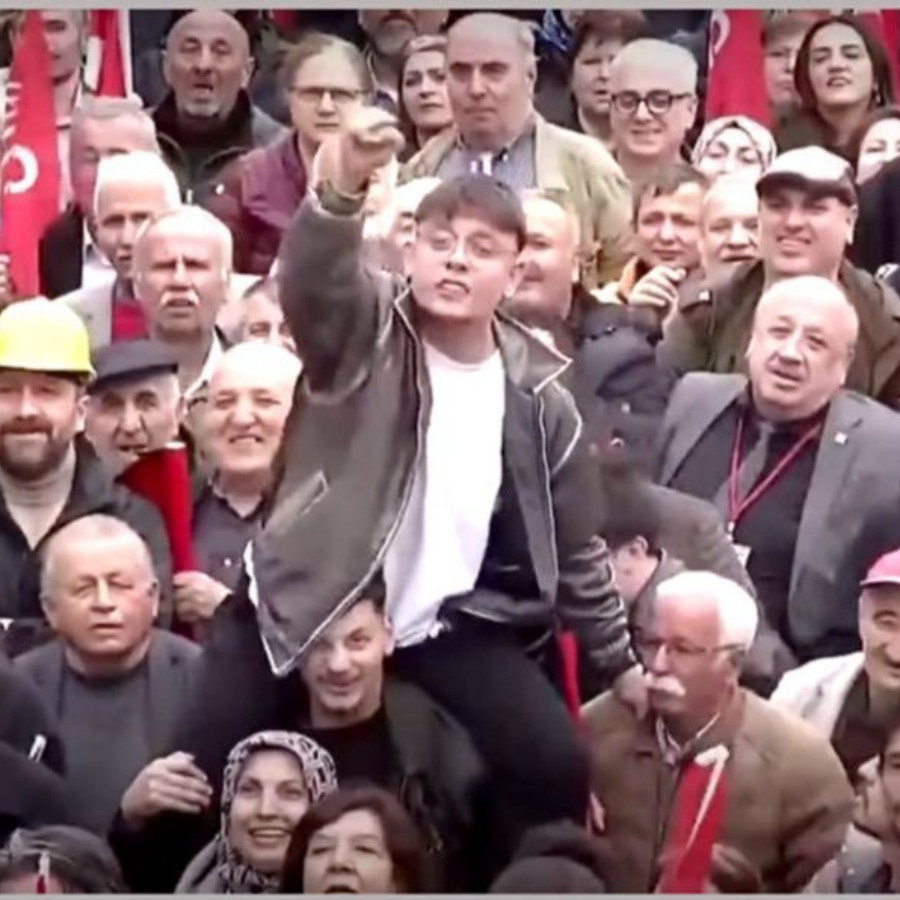 Özgür Özel'in Karabük mitinginde parlatılan Deniz Özgü'nün sicili kabarık çıktı! Tehdit ve yaralama...