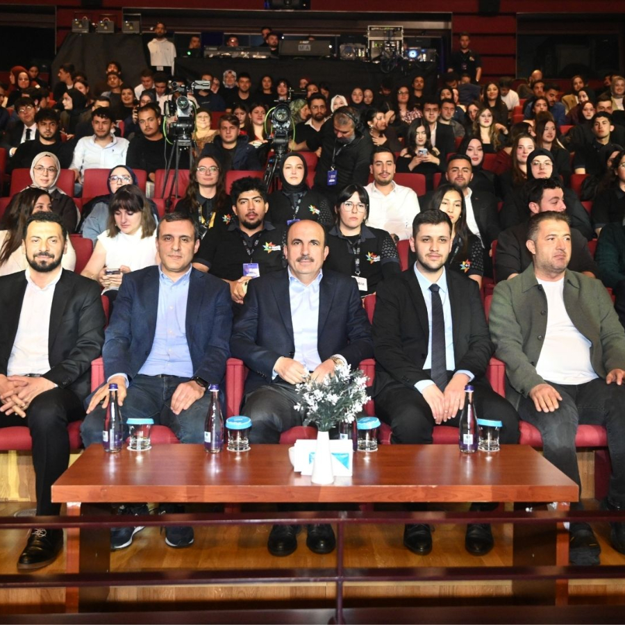 Gençlere verilen destek aralıksız sürüyor