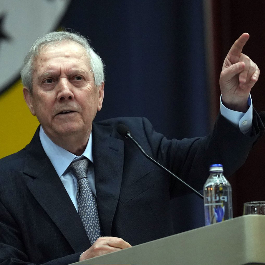 Aziz Yıldırım: "Şampiyon olmak zorundayız! Yoksa büyük tehlike bizi bekliyor"