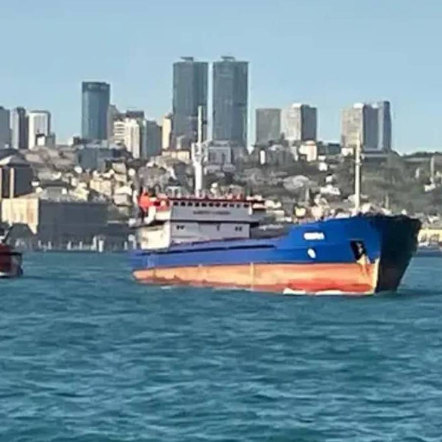 Sıcak gelişme! İstanbul Boğazı'nda gemi arızası! Boğazda yeşil ışık yandı