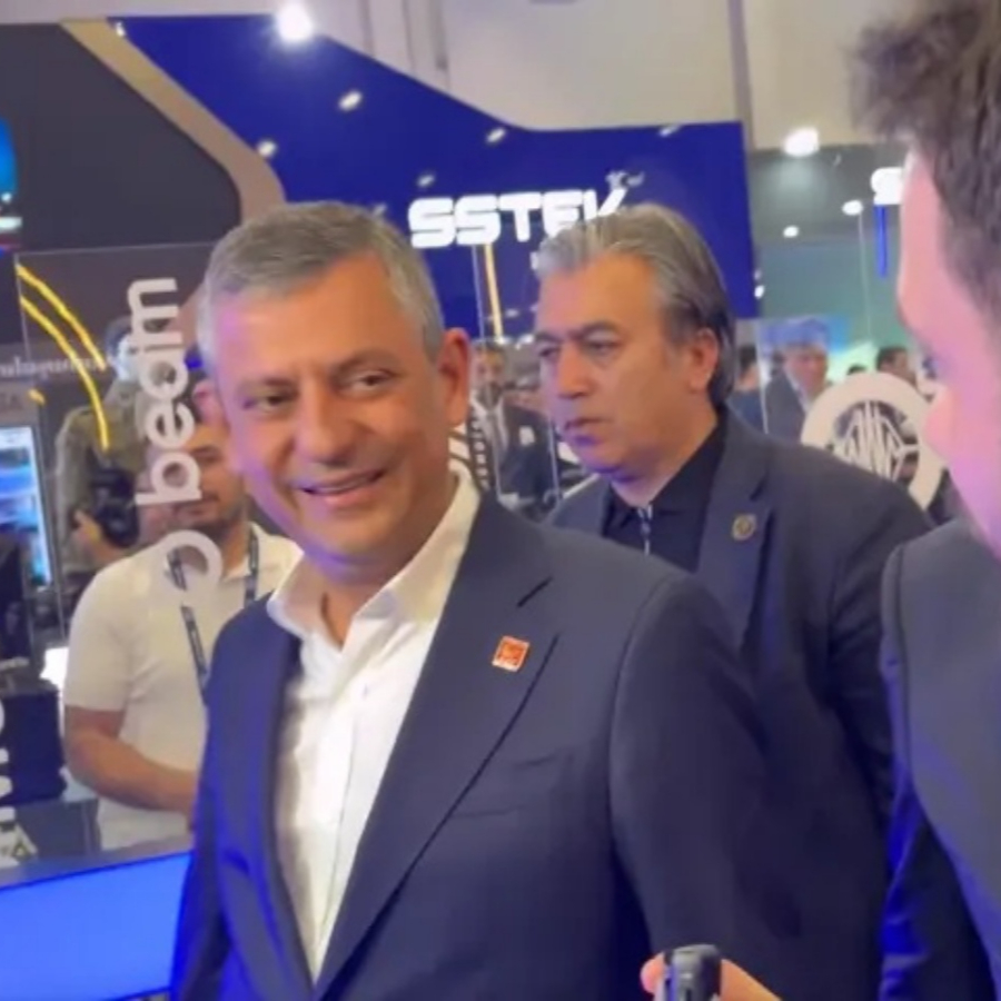 Balıklar bu işe ne diyecek? Özgür Özel SAHA Expo'yu ziyaret etti: Etkilenmediğim yok, hepsi harika!