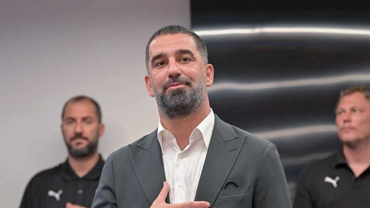 Arda Turan, yılın teknik direktörü seçildi