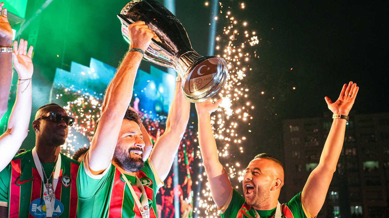 Amedspor kupasına kavuştu