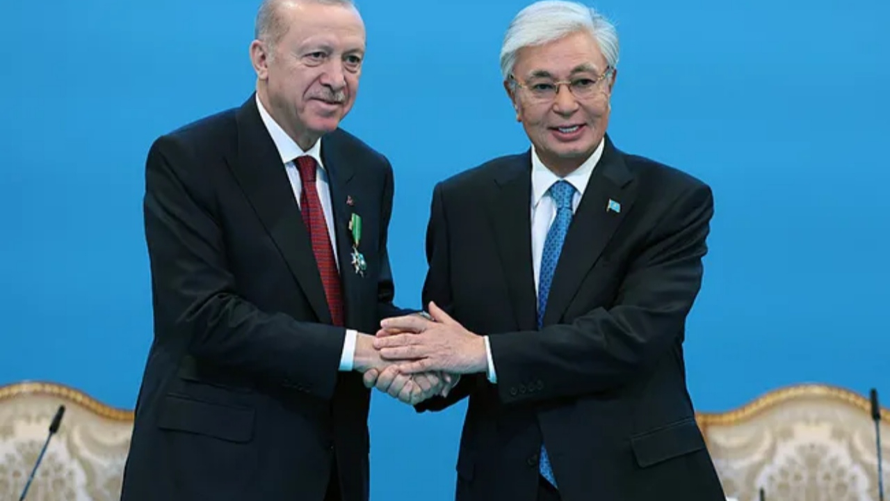 Kazakistan'da stratejik enerji hamlesi! Cumhurbaşkanı Erdoğan duyurdu: Kazak petrolü Türkiye üzerinden dünyaya açılacak!