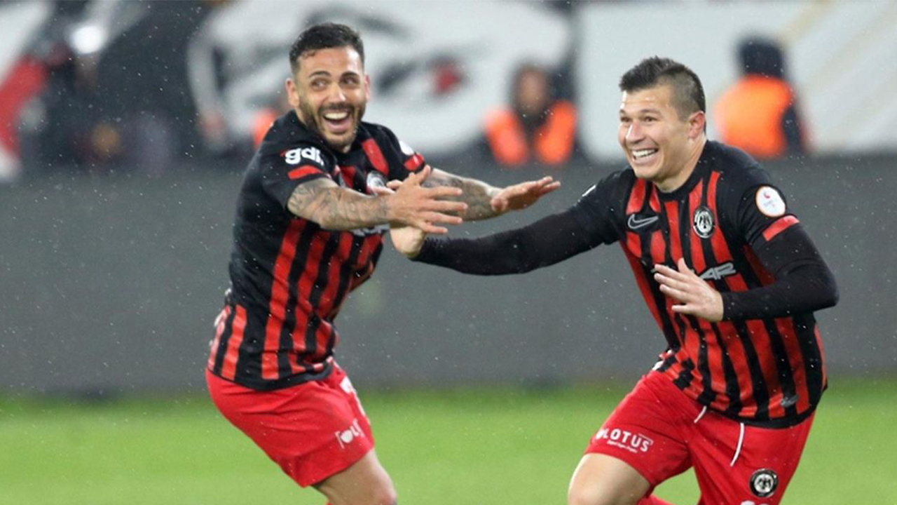 Süper Lig'e çıkma maçı: Çorum FK-Esenler Erokspor