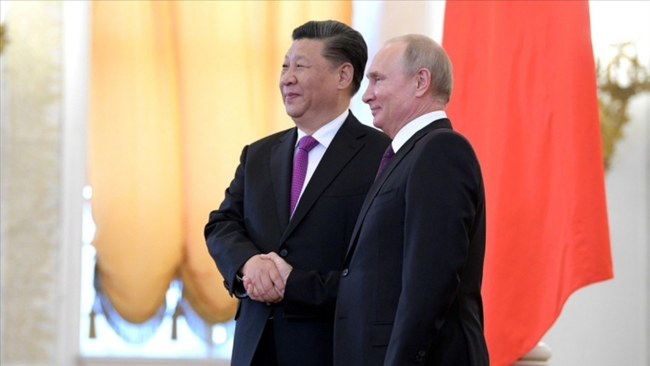 Vladimir Putin Çin'e ziyaret gerçekleştirecek! Şi Cinping davet etti...