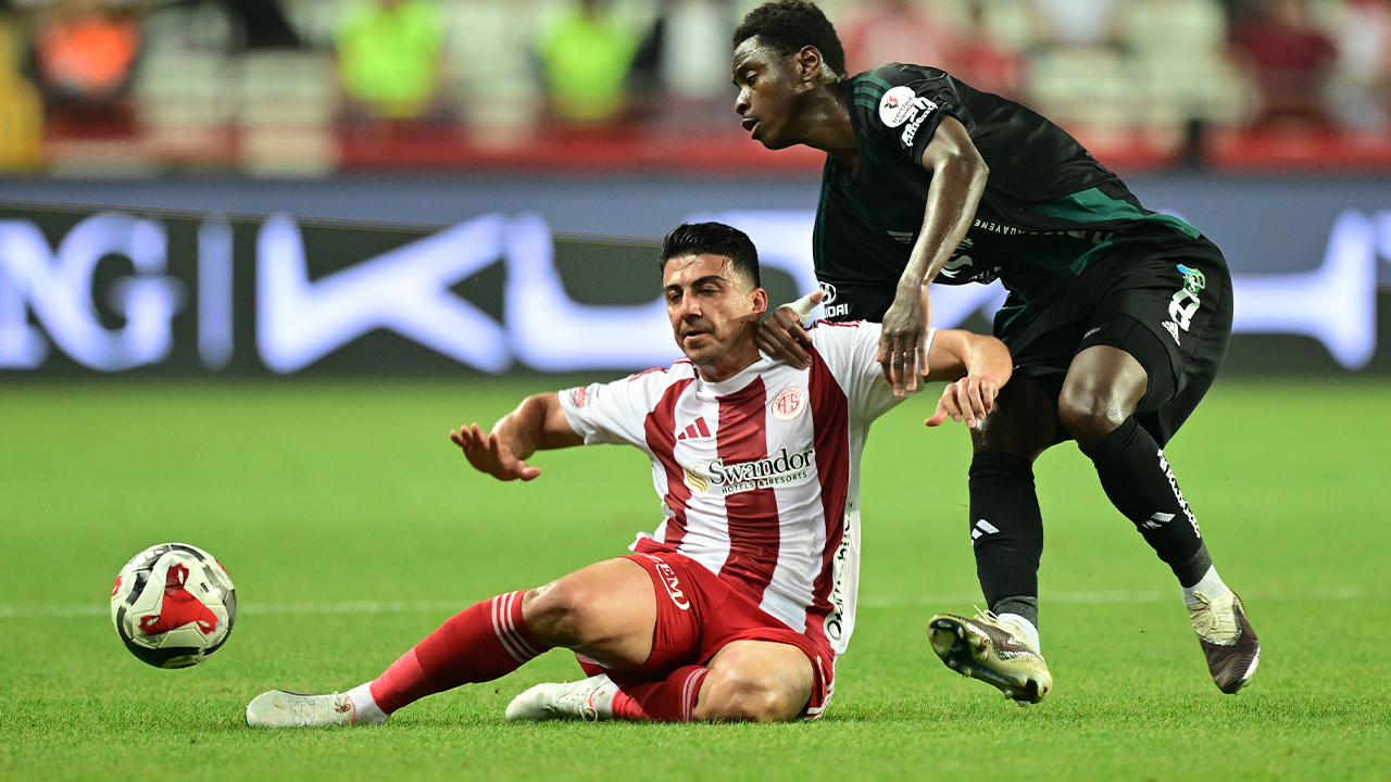 Süper Lig'de küme düşen son takım Antalyaspor oldu