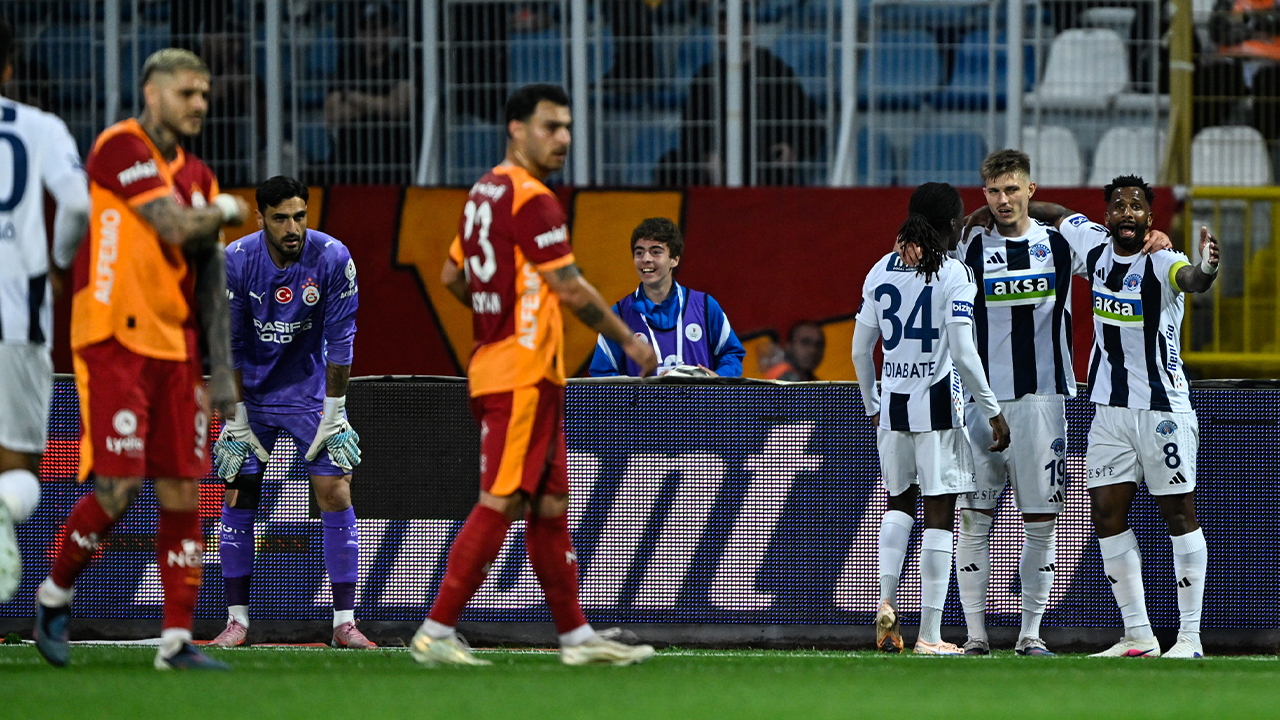 Galatasaray'ı yenen Kasımpaşa kümede kalmayı başardı