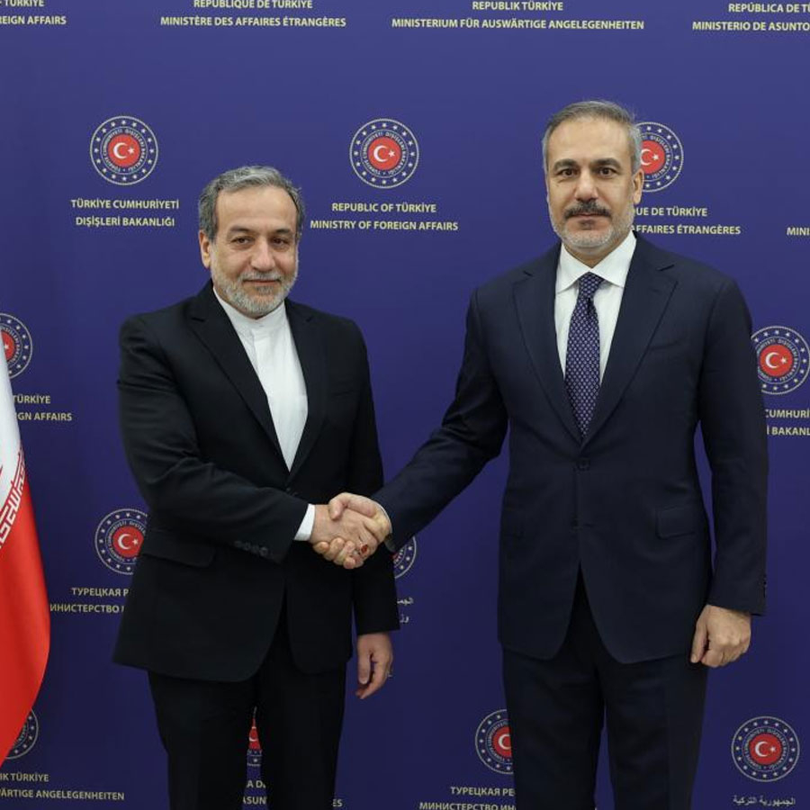 Bakan Fidan İranlı mevkidaşı Arakçi ile görüştü