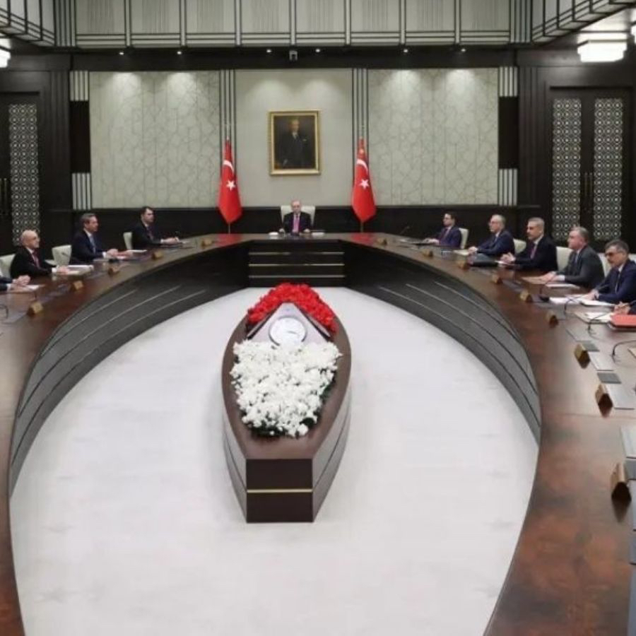 Cumhurbaşkanlığı Kabinesi toplanıyor! Masada birçok başlık var: Ekonomi, Orta Doğu, bayram öncesi tedbirler...