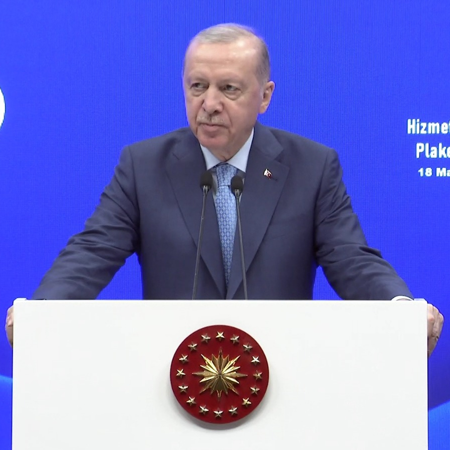 Cumhurbaşkanı Erdoğan'dan TOBB töreninde flaş mesajlar! "Ekonomiyi verilerden ibaret görmüyoruz, sokağın nabzı bizde!"