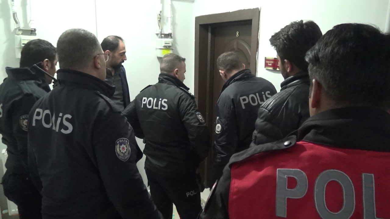 Erzurum'da 17 yaşındaki genç anneannesini bıçaklayıp rehin aldı