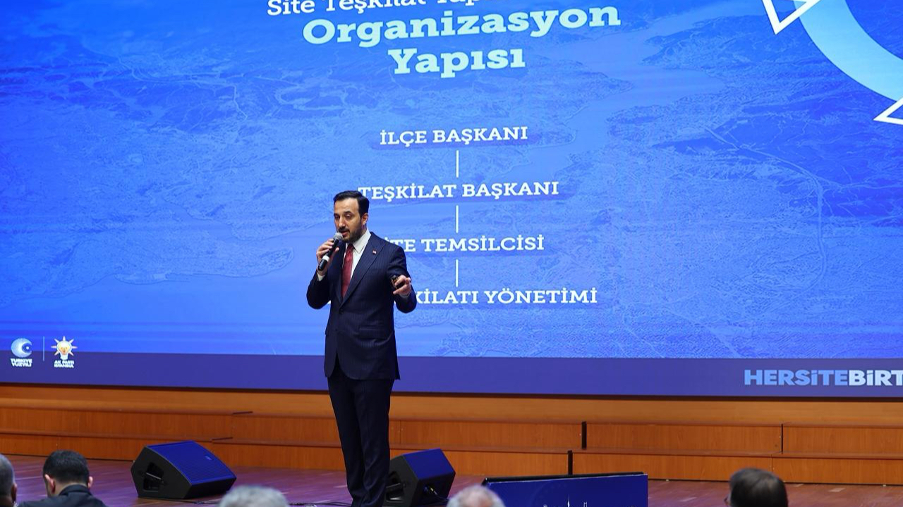AK Parti İstanbul İl Başkanlığı yeni çalışmalarını 'Her Site Bir Teşkilat' programında tanıttı