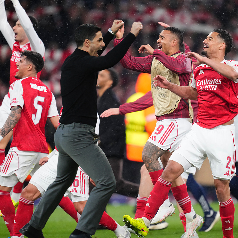 Premier Lig'de şampiyon Arsenal