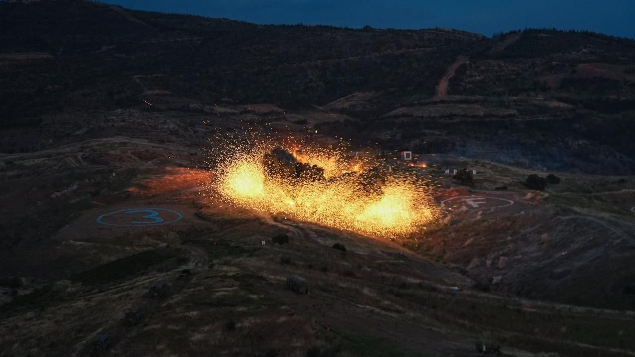 EFES-2026 Tatbikatı'nın gece safhasında hedefler tam isabetle vuruldu