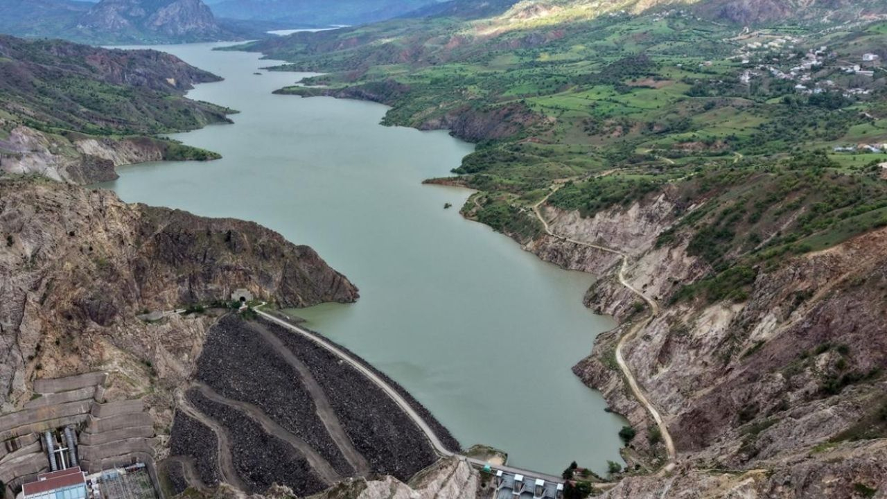Kılıçkaya Barajı’nın kapakları açıldı: 7 yıl sonra ilk kez doldu!