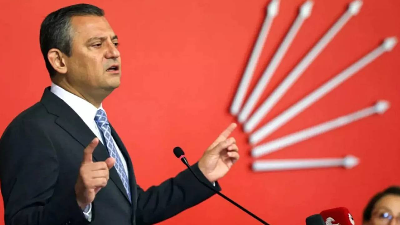 Eski CHP Genel Başkanı ve Manisa Milletvekili Özgür Özel felaket çağrısı yaptı: Kara güne uyanacağız.