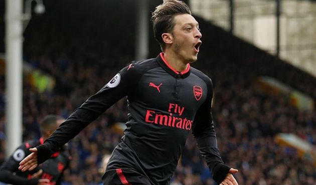 Flaş transfer! Mesut Özil İspanya yolunda...