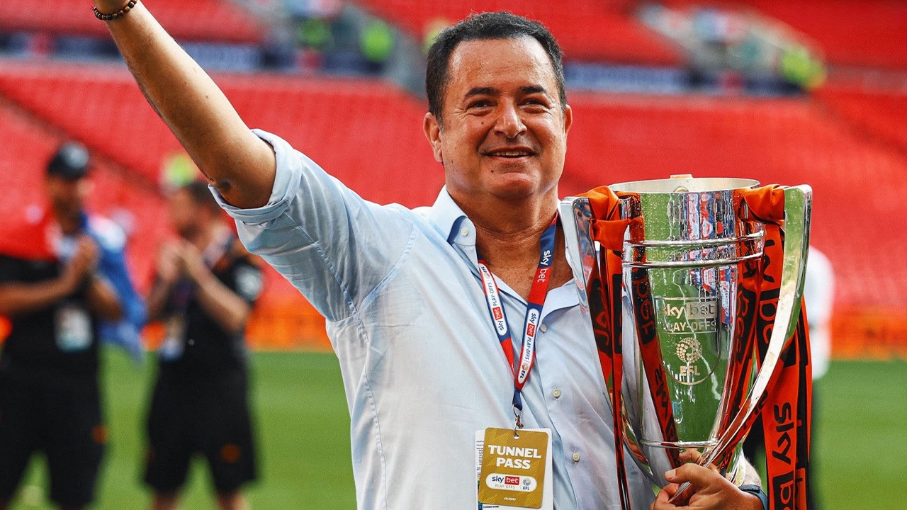 Hull City, Okan Özkan ile anlaştı