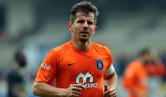 Başakşehir'de Emre Belözoğlu şoku!