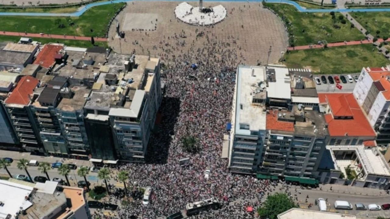 Özgür Özel'in beklediği destek gelmedi! İzmir'de miting alanı boş kaldı