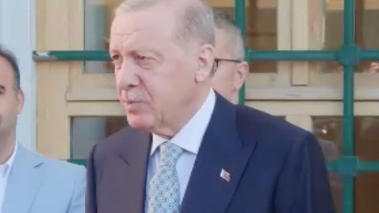 Cumhurbaşkanı Erdoğan, bayram namazını Büyük Çamlıca Camii'nde kıldı