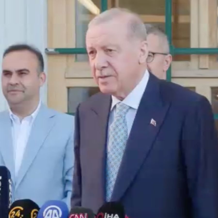 Cumhurbaşkanı Erdoğan, bayram namazını Büyük Çamlıca Camii'nde kıldı
