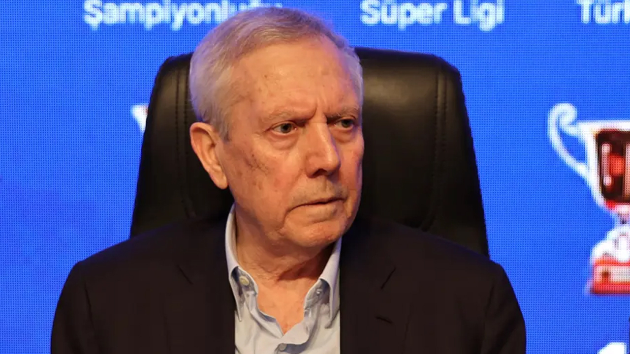 Aziz Yıldırım: 2 transfer ayın 1'inde biter