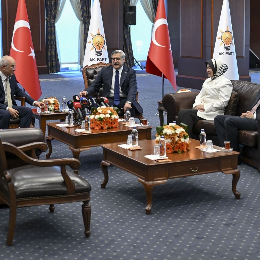 AK Parti ve CHP 3 bayram üzerine bir araya geldi