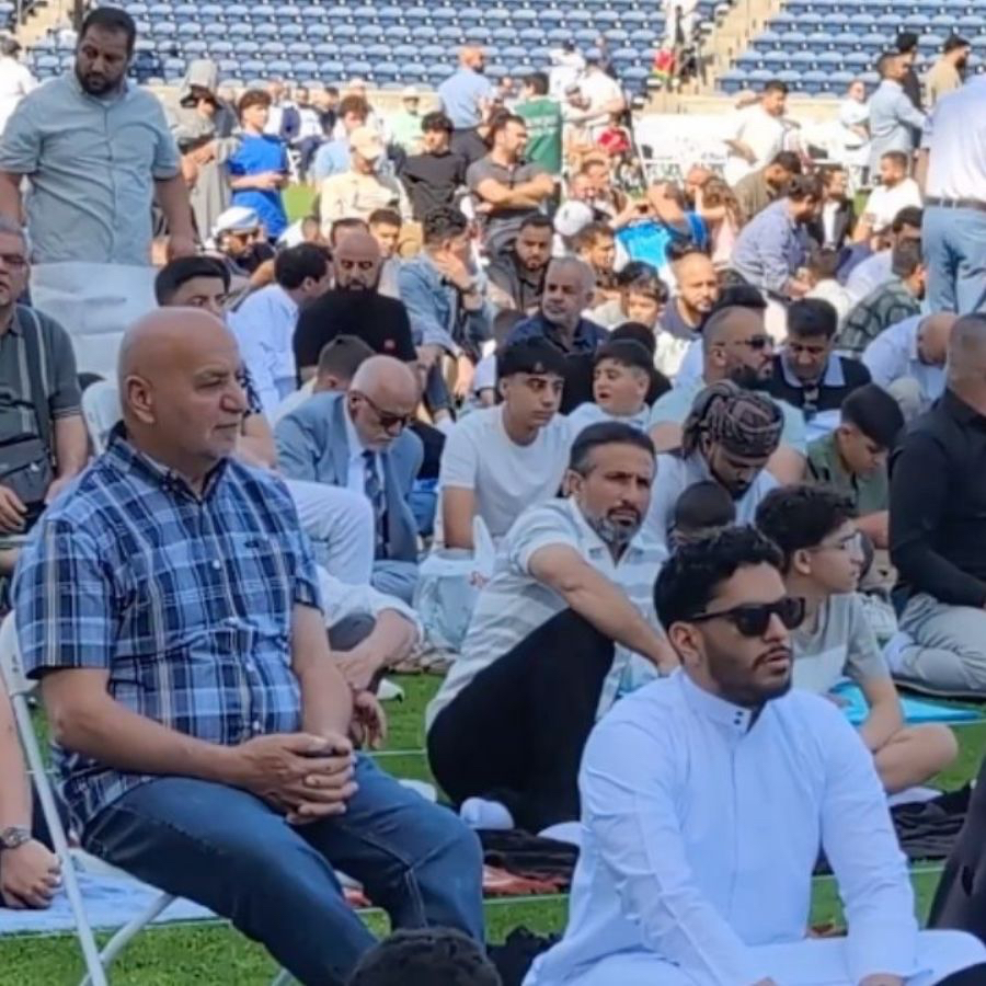 ABD'de Müslümanlar bayram namazında bir araya geldi