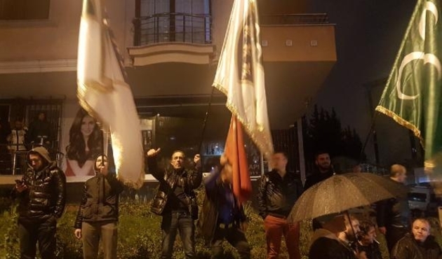 Beyaz Tv önünde Kütahyalı protestosu/VİDEO...