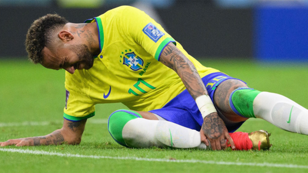 Dünya Kupası öncesi Brezilya'da Neymar şoku