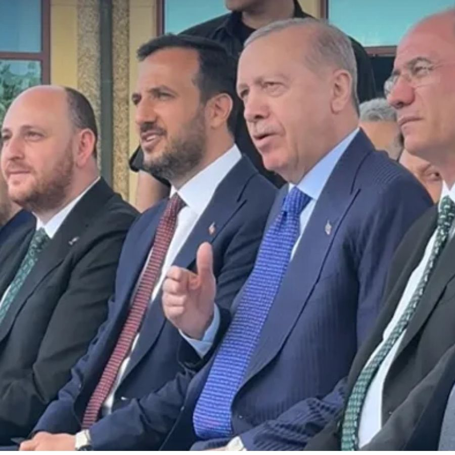 “Allah-u ekber, Türkler geliyor” Erdoğan'ın eşlik ettiği marş seferberlik pusulası gibi!