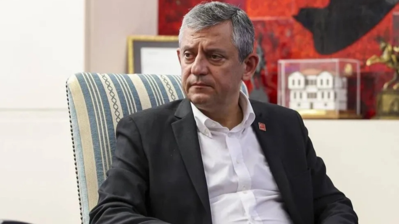 Özgür Özel, olağanüstü kurultay için yeterli imza sayısını topladı