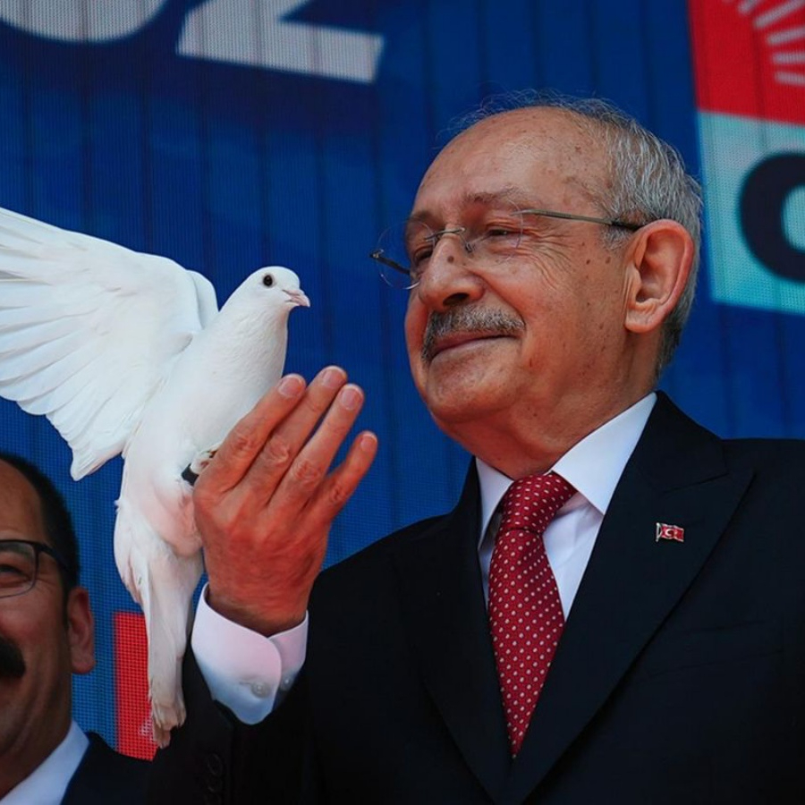 CHP'nin resmi Instagram hesabı Kemal Kılıçdaroğlu ekibine geçti! İlk paylaşıma yorum yağdı...