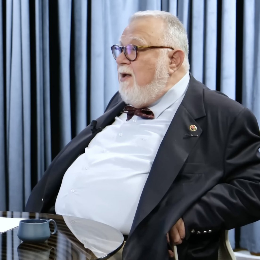 Görenler tanımakta zorlandı! Celal Şengör tam 50 kilo verdi, son hali ağızları açık bıraktı!