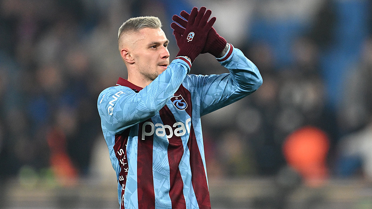 Oleksandr Zubkov, AEK ile anlaştı